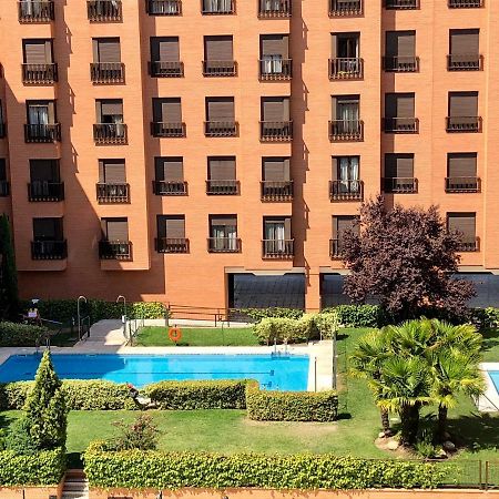 New Apartments Airport Ifema Madrid Bagian luar foto