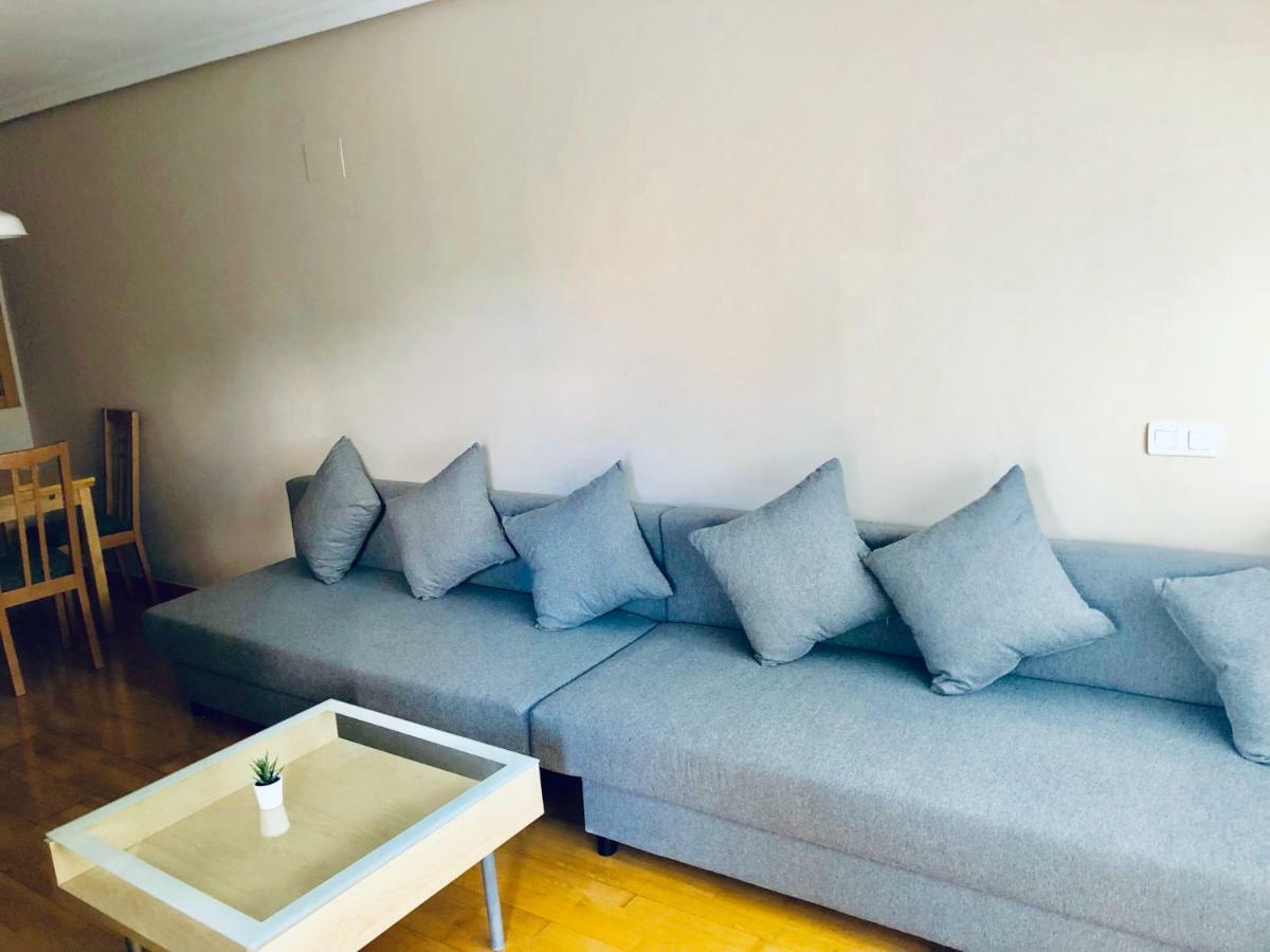 New Apartments Airport Ifema Madrid Bagian luar foto